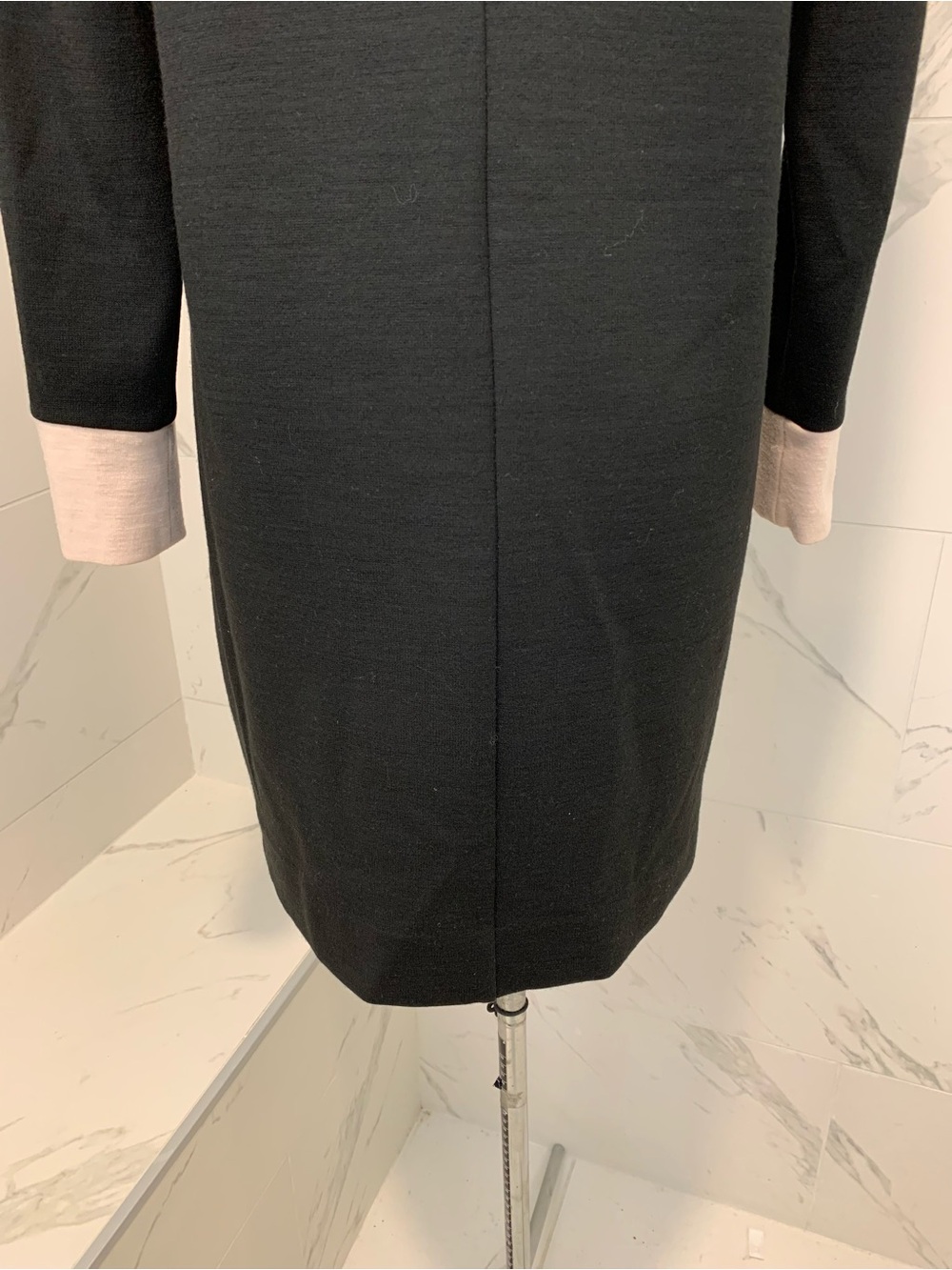 J Crew Black and Ivory Contrast Long-Sleeve Shift Dress Knit 4 - Picture 12 of 14